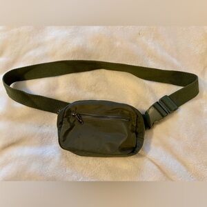 Wild Fable Forest Green Crossbody Bag